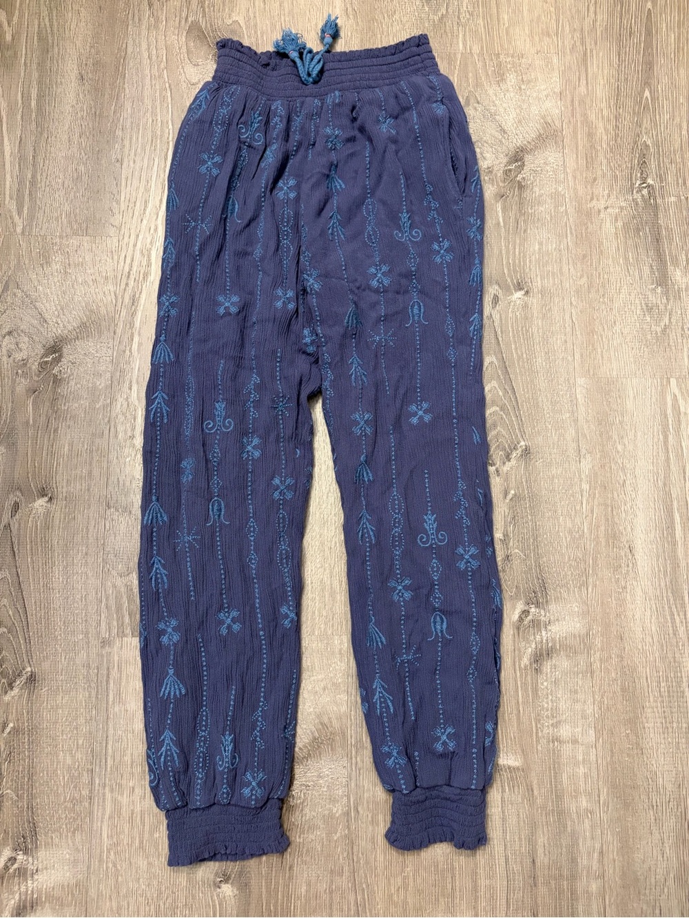 Girl's Peek Navy Blue Embroidered Drawstring Jogger Pants- Size 8- Pre-owned